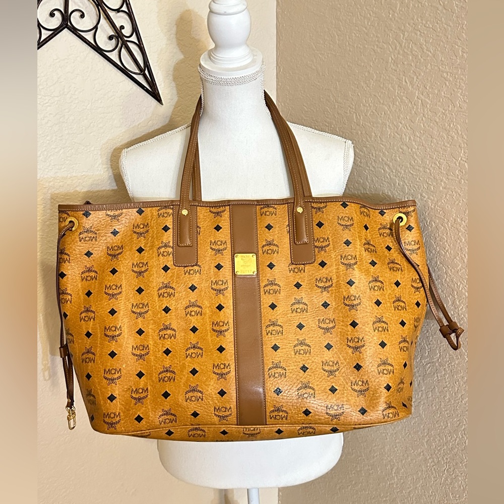 MCM REVERS-ABLE LIZ SHOPPER IN VISETOS (LARGE)
